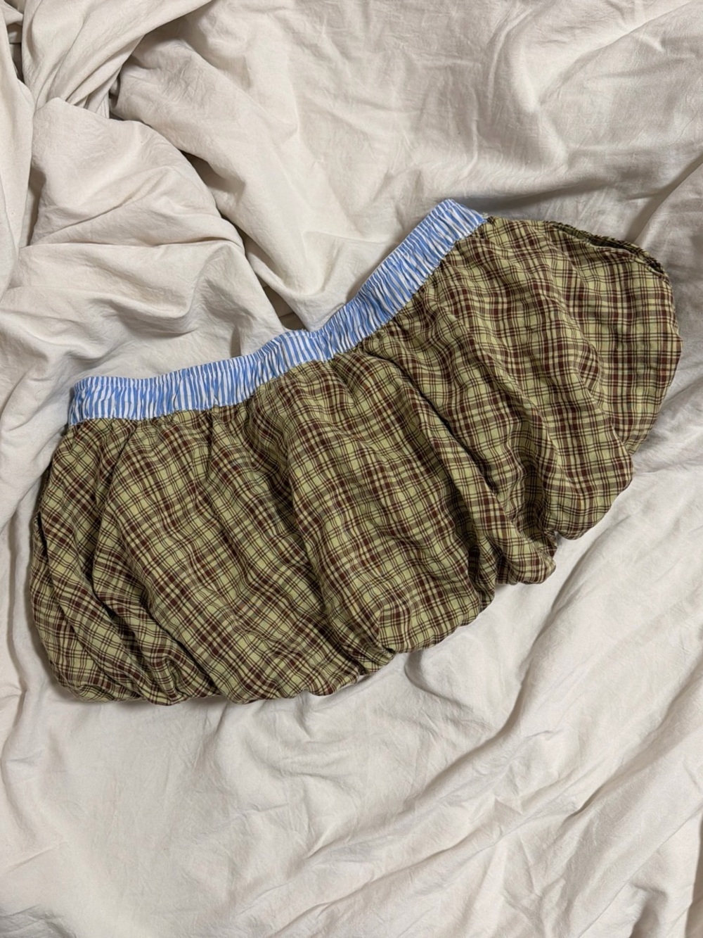 JADED LONDON - Bubble Mini Skirt with Light Blue Waistband - Picture 4 of 4